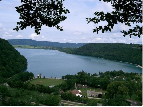 LAC DE CHALAIN