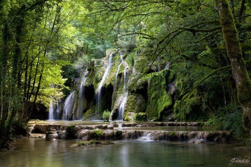 CASCADE DES TUFS